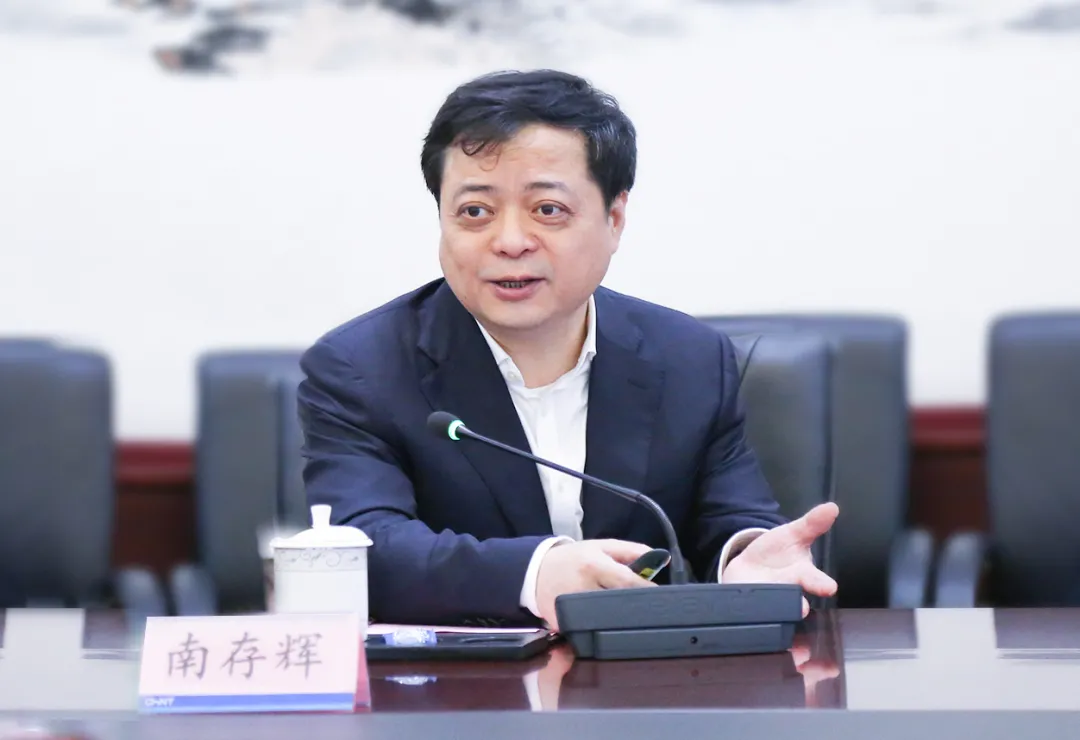 浙江省委常委朱國(guó)賢：工業(yè)互聯(lián)網(wǎng)時(shí)代是正泰大顯身手的時(shí)候